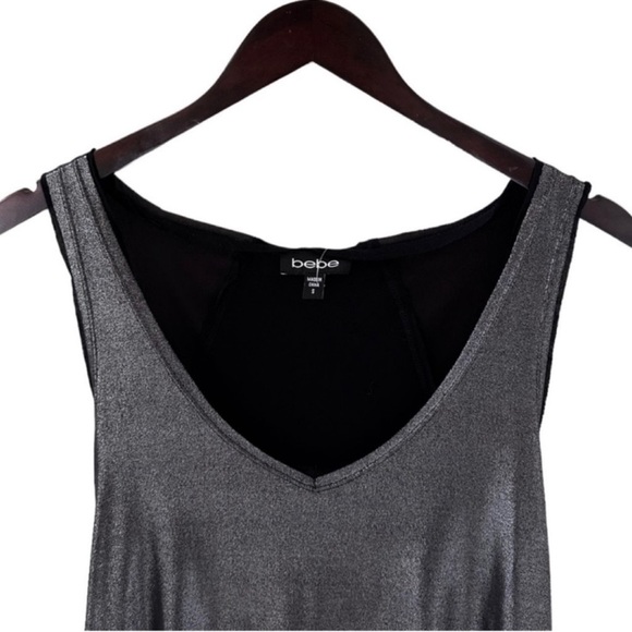 BeBe Metallic Silver and Black Sleeveless V-Neck Top Size Small - Picture 3 of 6